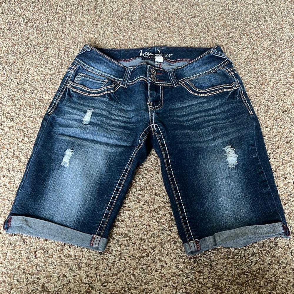 Women’s jean shorts